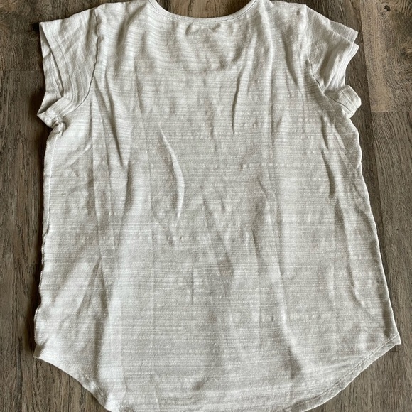 Gap Women’s lightweight knit sweater short sleeve tee, size medium - Picture 4 of 4